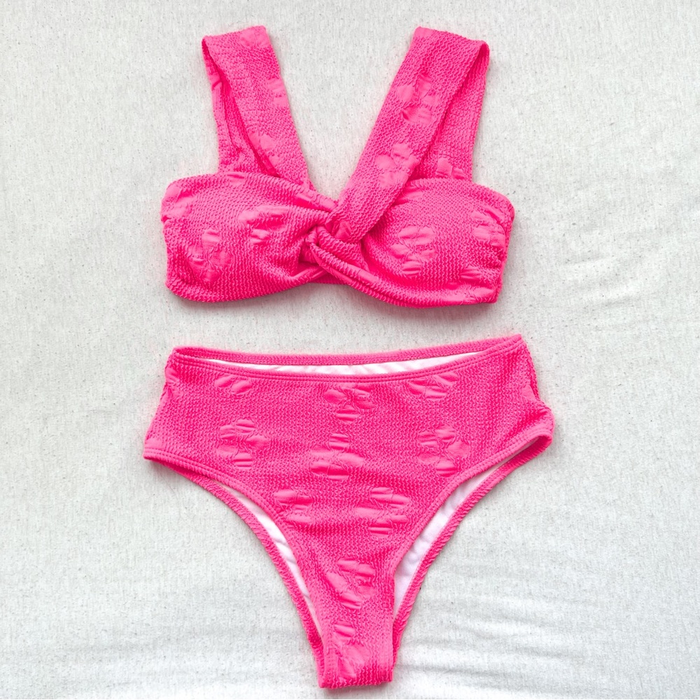 NEW full bikini set hot pink floral swimwear with twist details - Picture 2 of 12